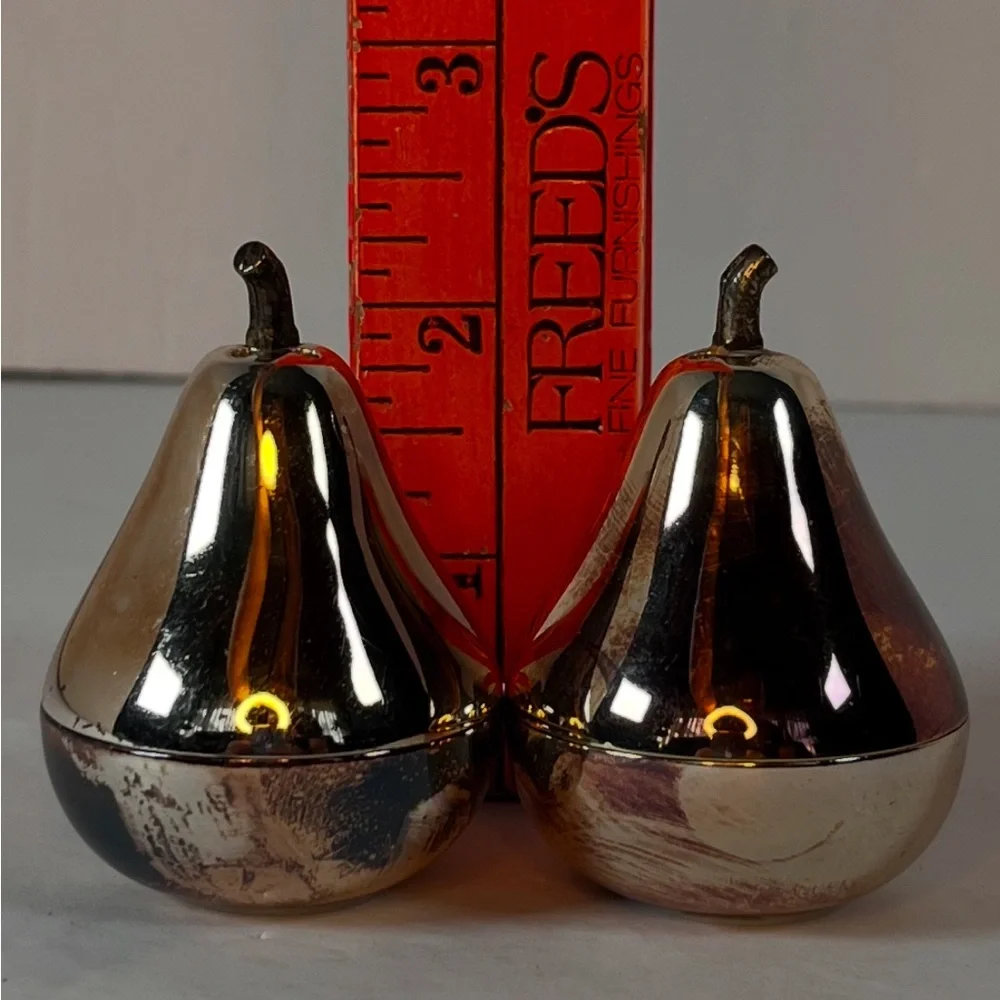 Silver Plate Pear Shaped Salt and Pepper Shakers Stems Heavy Vintage Classic.‎